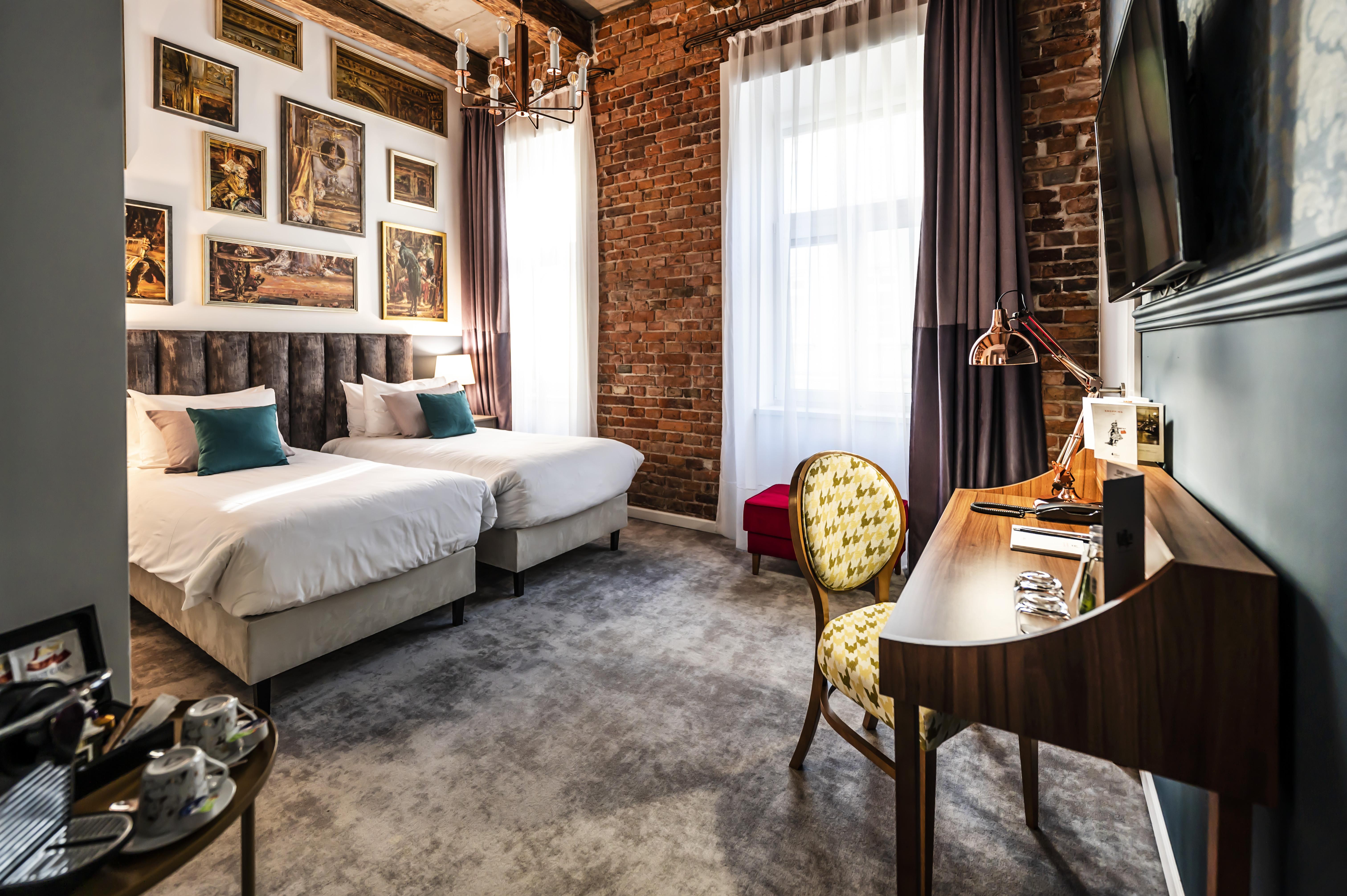 Hotel Indigo - Old Town 4*